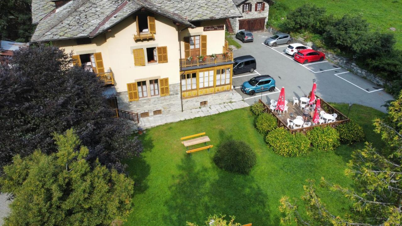 Hotel Villa Tedaldi Gressoney-Saint-Jean Eksteriør bilde