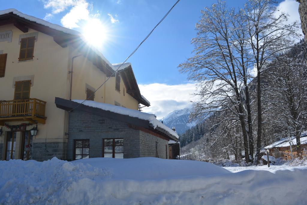 Hotel Villa Tedaldi Gressoney-Saint-Jean Eksteriør bilde