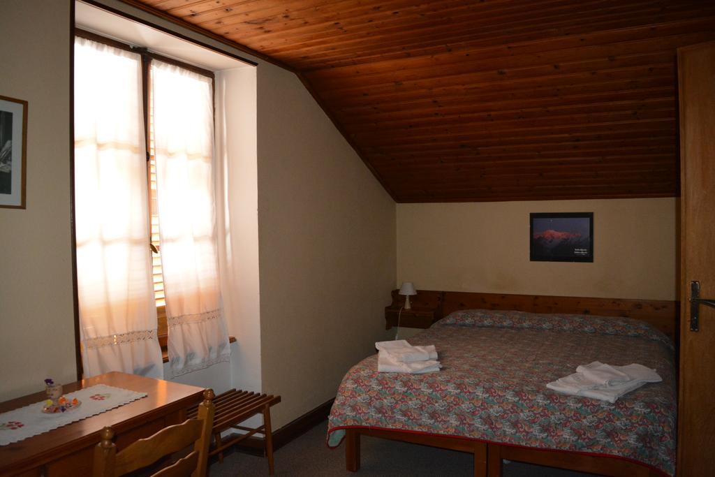 Hotel Villa Tedaldi Gressoney-Saint-Jean Eksteriør bilde